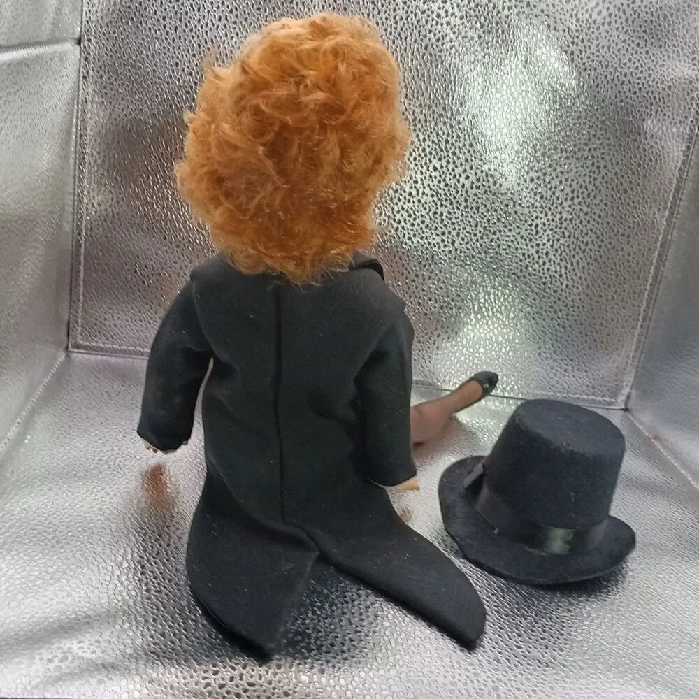 1985 Effanbee Lucille Ball Vinyl Doll – Magician Cabaret Outfit Top Hat 16